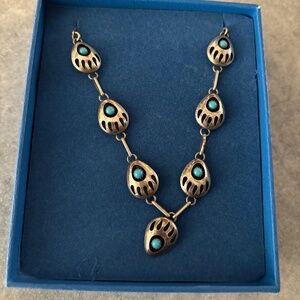 NAVAJO TURQUOISE STERLING SILVER VINTAGE BEAR PAW NECKLACE